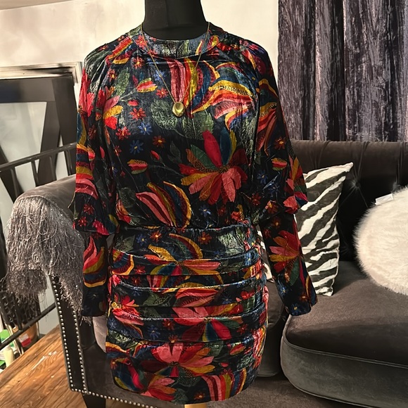 🆕 Farm Rio 🆕
Banana Sky Mini Dress - Picture 3 of 7